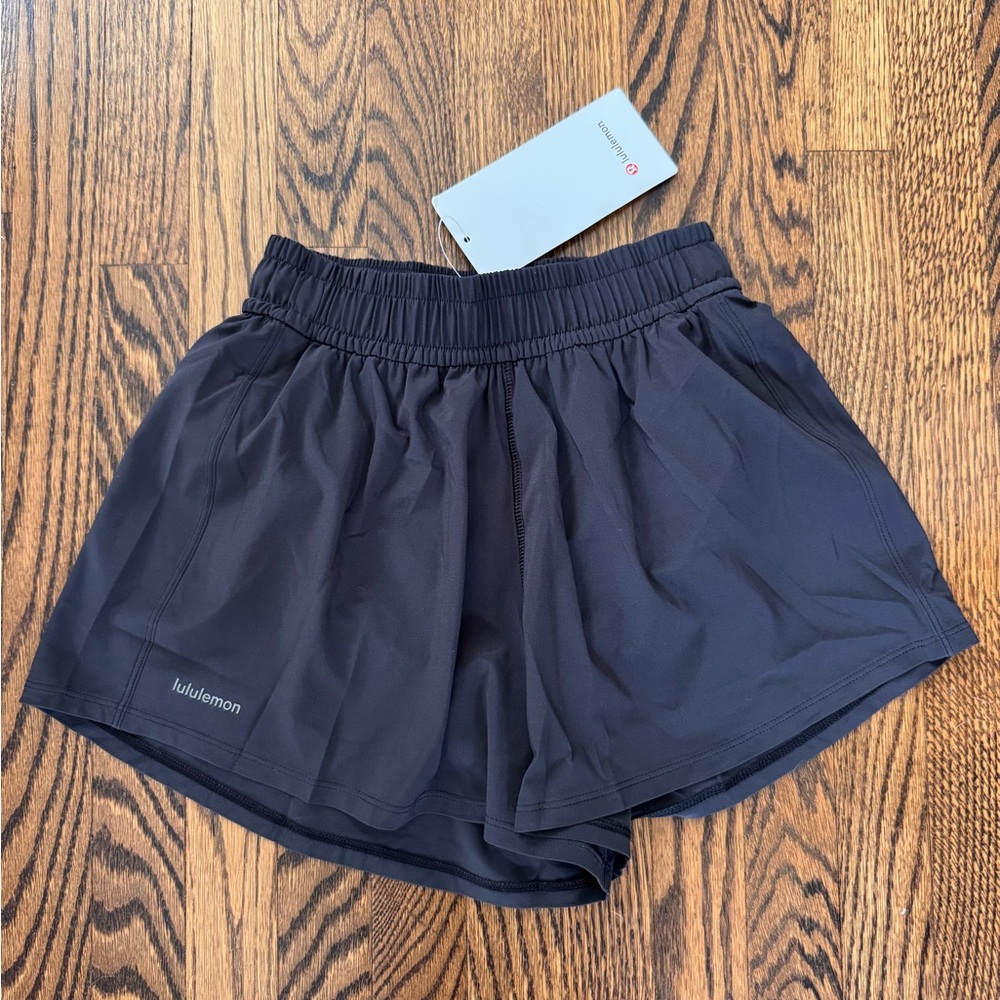 Lululemon Women's Pace Crush 2.5” High Rise Shorts